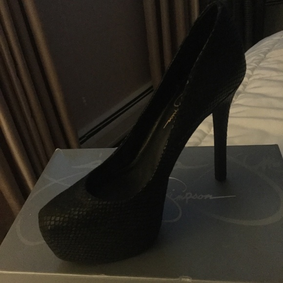 Jessica Simpson shoes - Picture 3 of 3